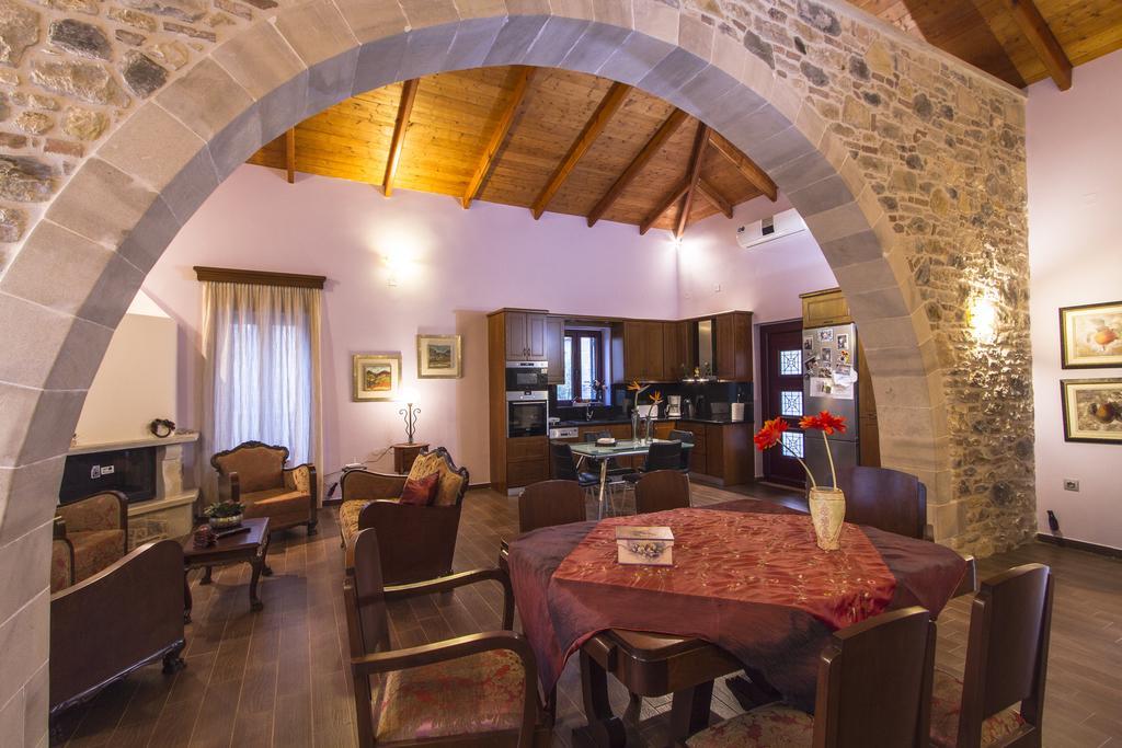 Private Sapphiros Villa 키사모스 외부 사진