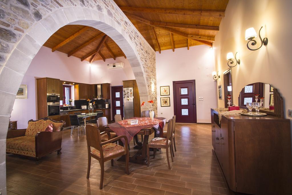 Private Sapphiros Villa 키사모스 외부 사진