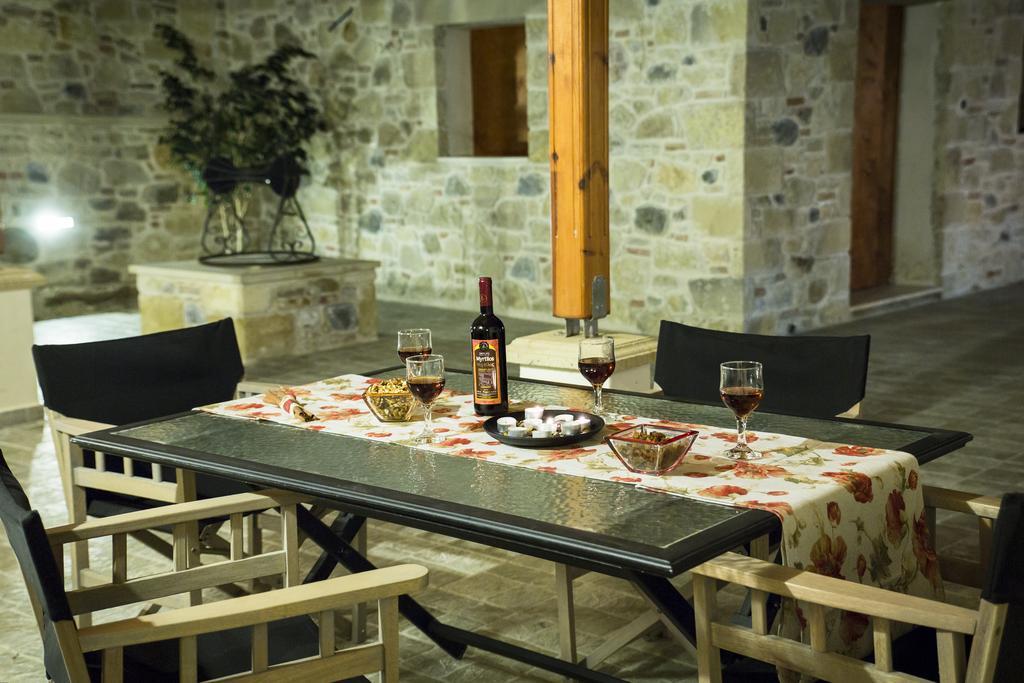 Private Sapphiros Villa 키사모스 외부 사진