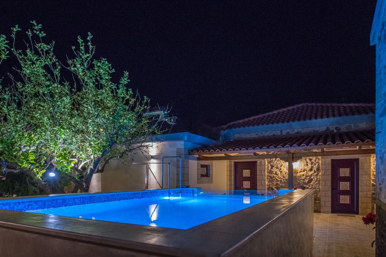 Private Sapphiros Villa 키사모스 외부 사진